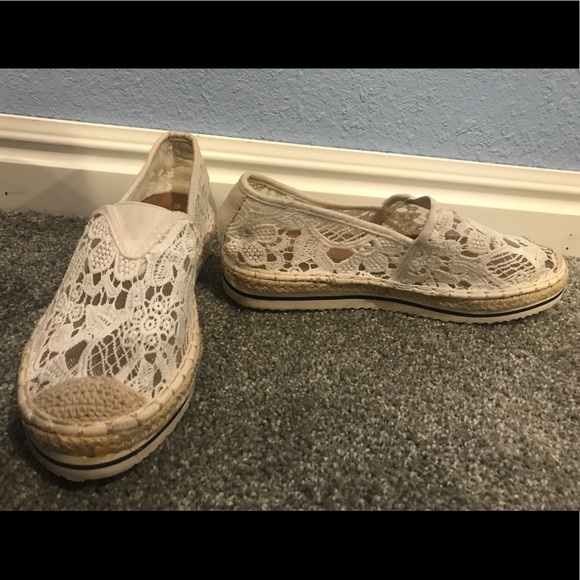 a see through flower flat thick braided bottom - Picture 1 of 6